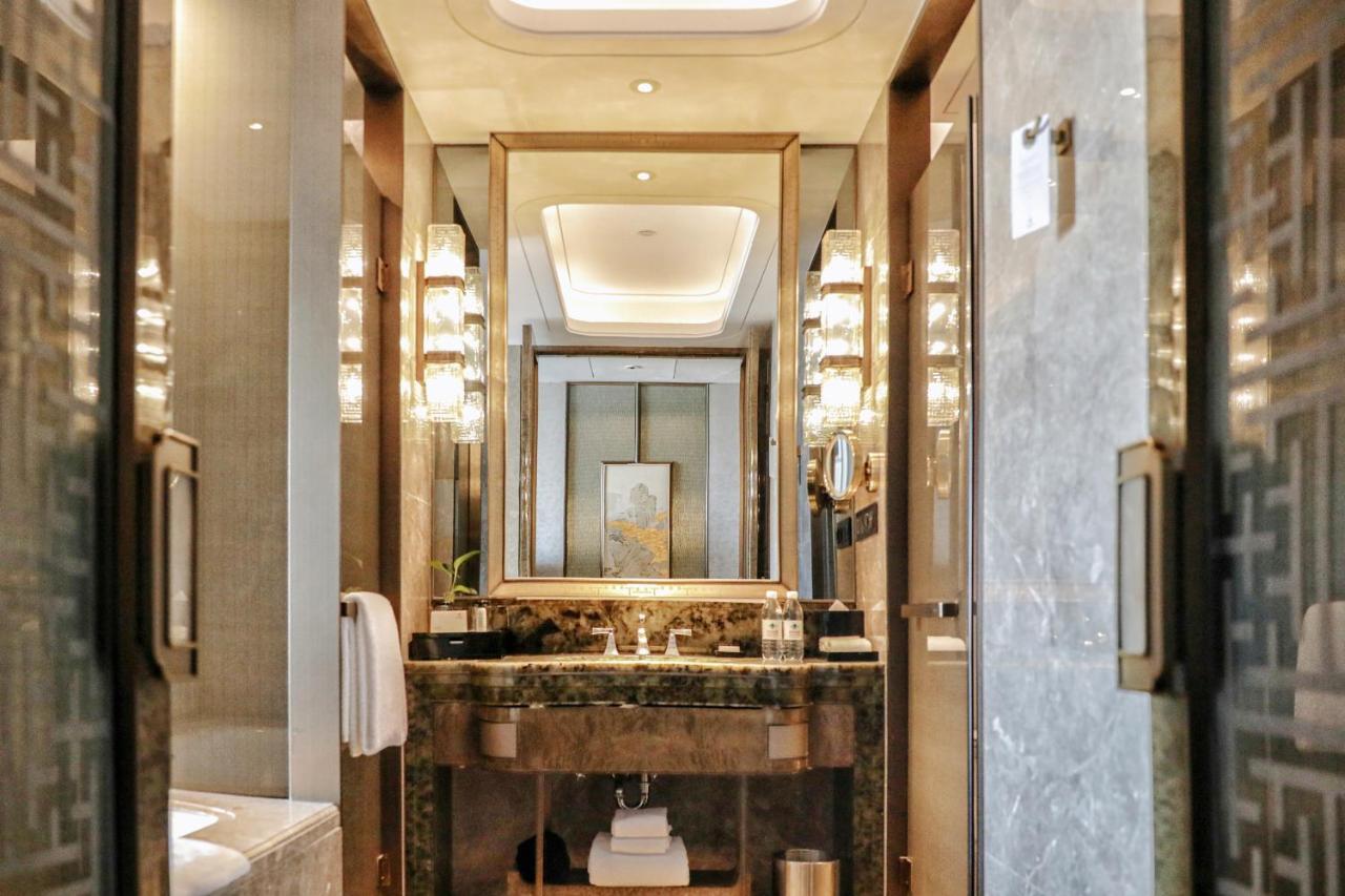 Wanda Vista Zhengzhou Hotel Exterior photo