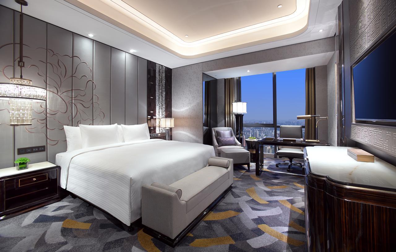 Wanda Vista Zhengzhou Hotel Exterior photo